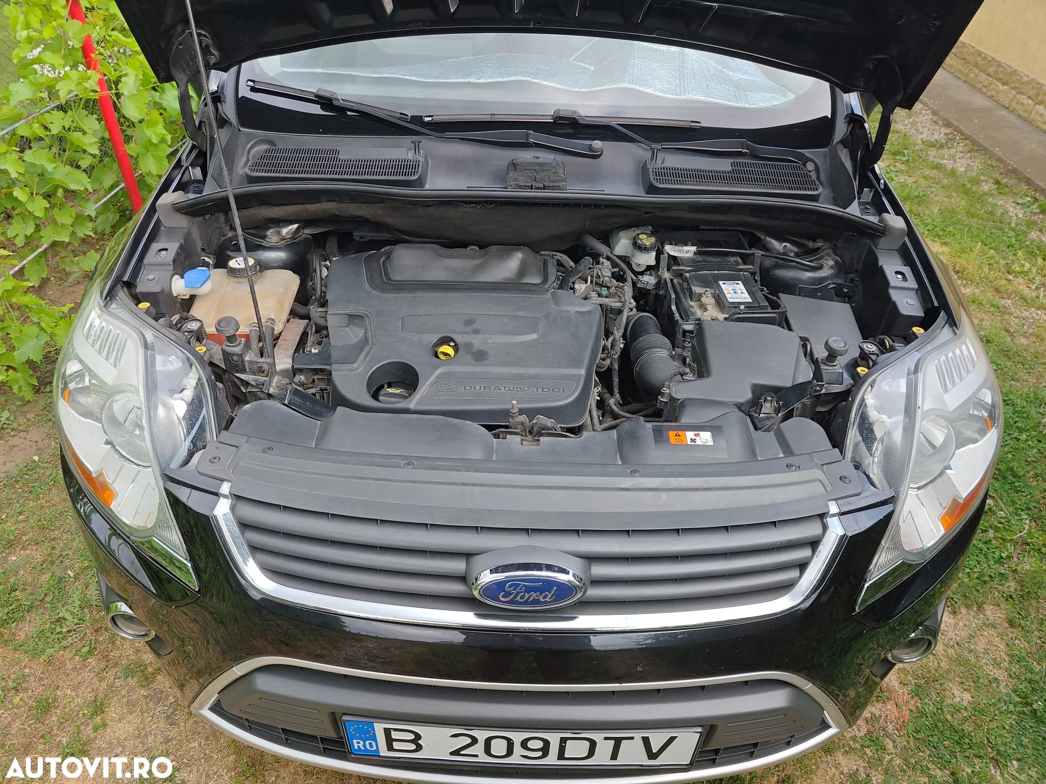 Ford Kuga 2.0 TDCi 4x4 Trend - 4