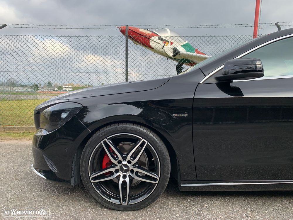 Mercedes-Benz CLA 200 d Shooting Brake AMG Line Aut. - 15