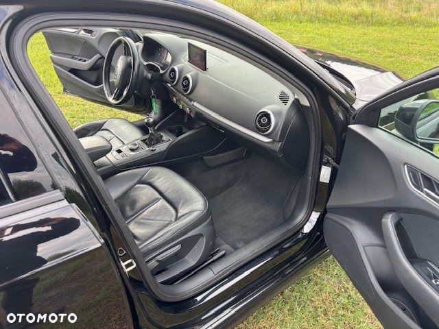 Audi A3 Sportback - 11