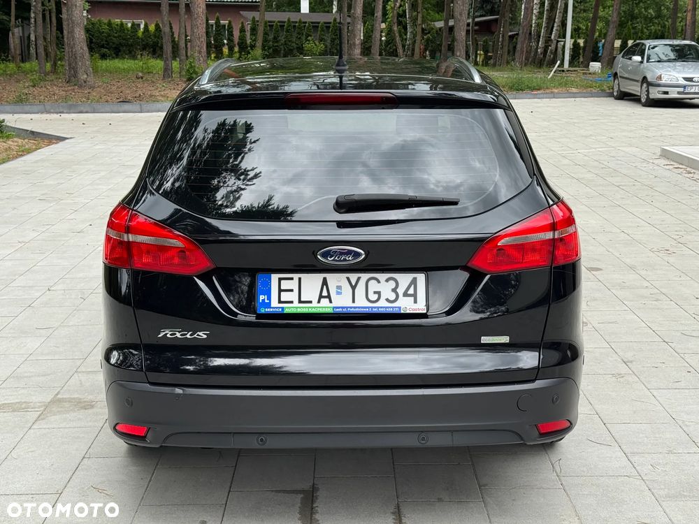 Ford Focus 1.0 EcoBoost Titanium - 12