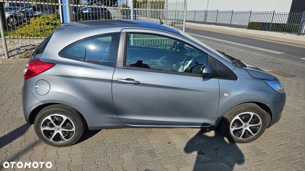 Ford KA 1.2 Titanium ASS EU6 - 23