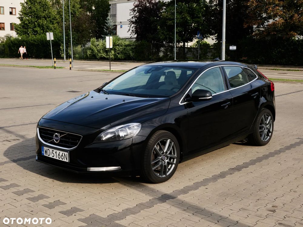 Volvo V40