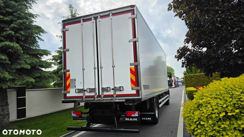 MAN MAN///TGM///18 290///2023/// 18000KG///8.20///20 EUROPALETY/// CHŁODNIA///THERMO KING///DRUKARKA/// - 4