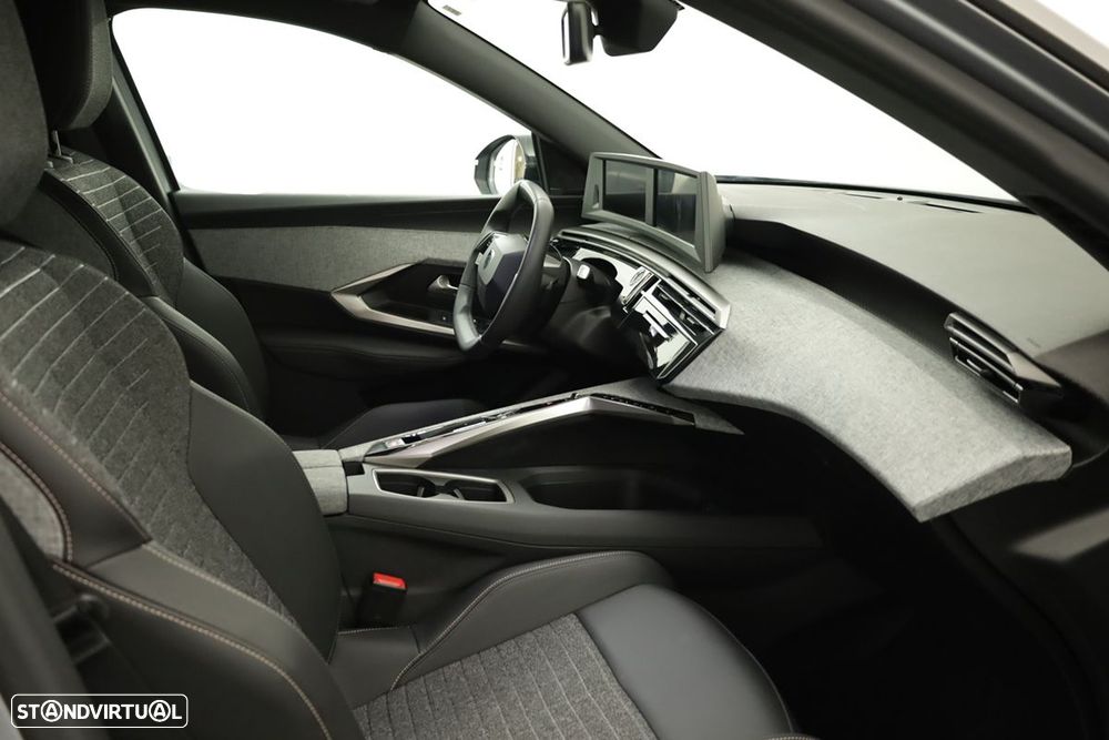 Peugeot 5008 1.2 Hybrid Allure e-DCS6 - 19