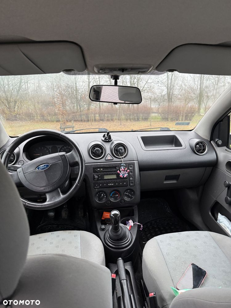 Ford Fiesta ver-1-3 - 8