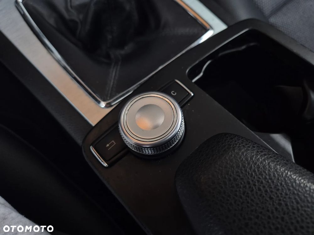 Mercedes-Benz Klasa C 200 CDI Avantgarde - 17