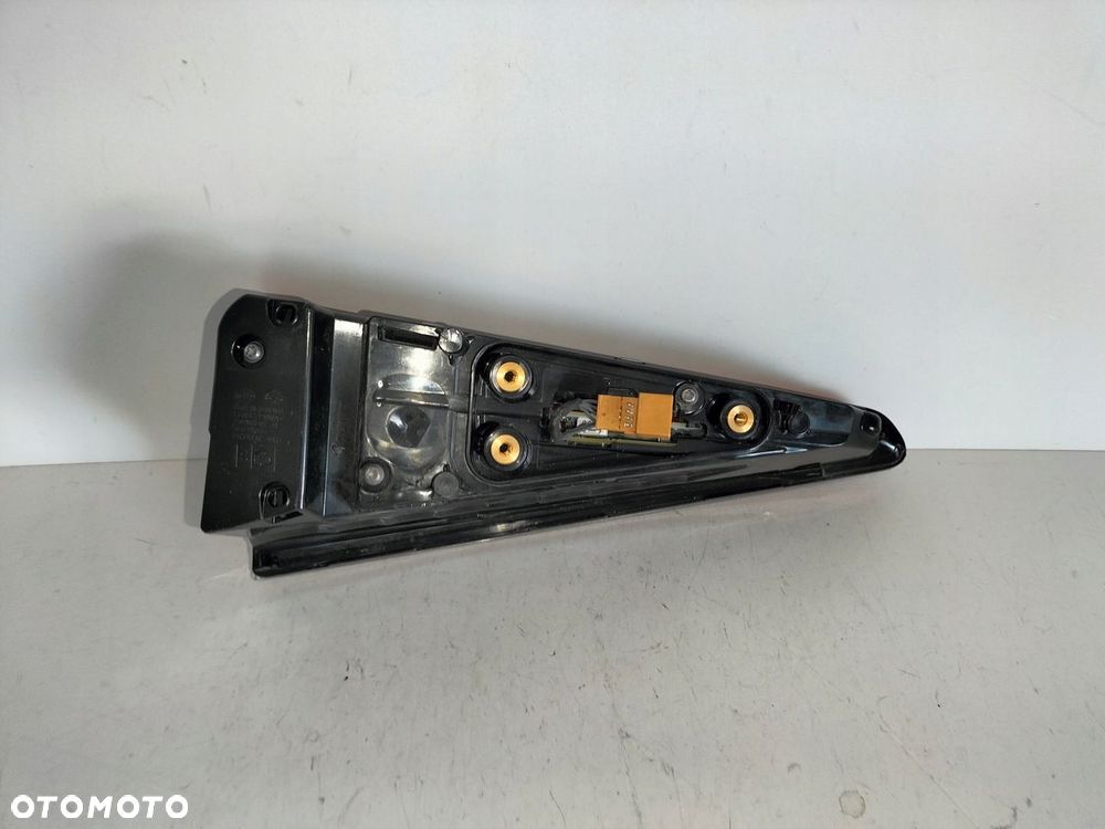 Lampa tylna tył prawa SKODA ENYAQ 21- LED - 4