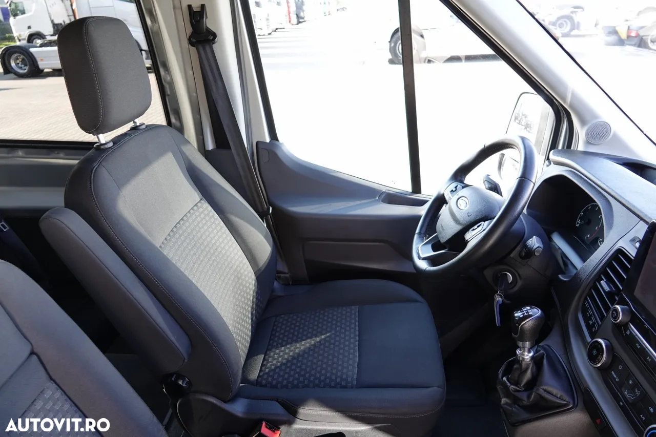 Ford TRANSIT / 6 locuri + Acces scaun cu rotile / Pentru persoane cu dizabilități / 2021 / DUPĂ CONTRACTUL DE SERVICE - 18