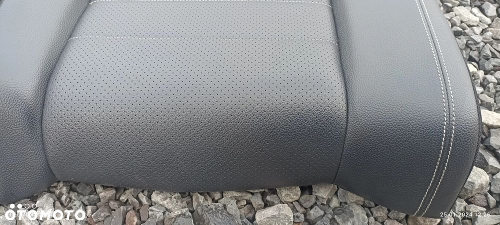 MERCEDES W207 AMG KANAPA TYLNA SKÓRA CZARNA BIAŁA NIĆ - 9