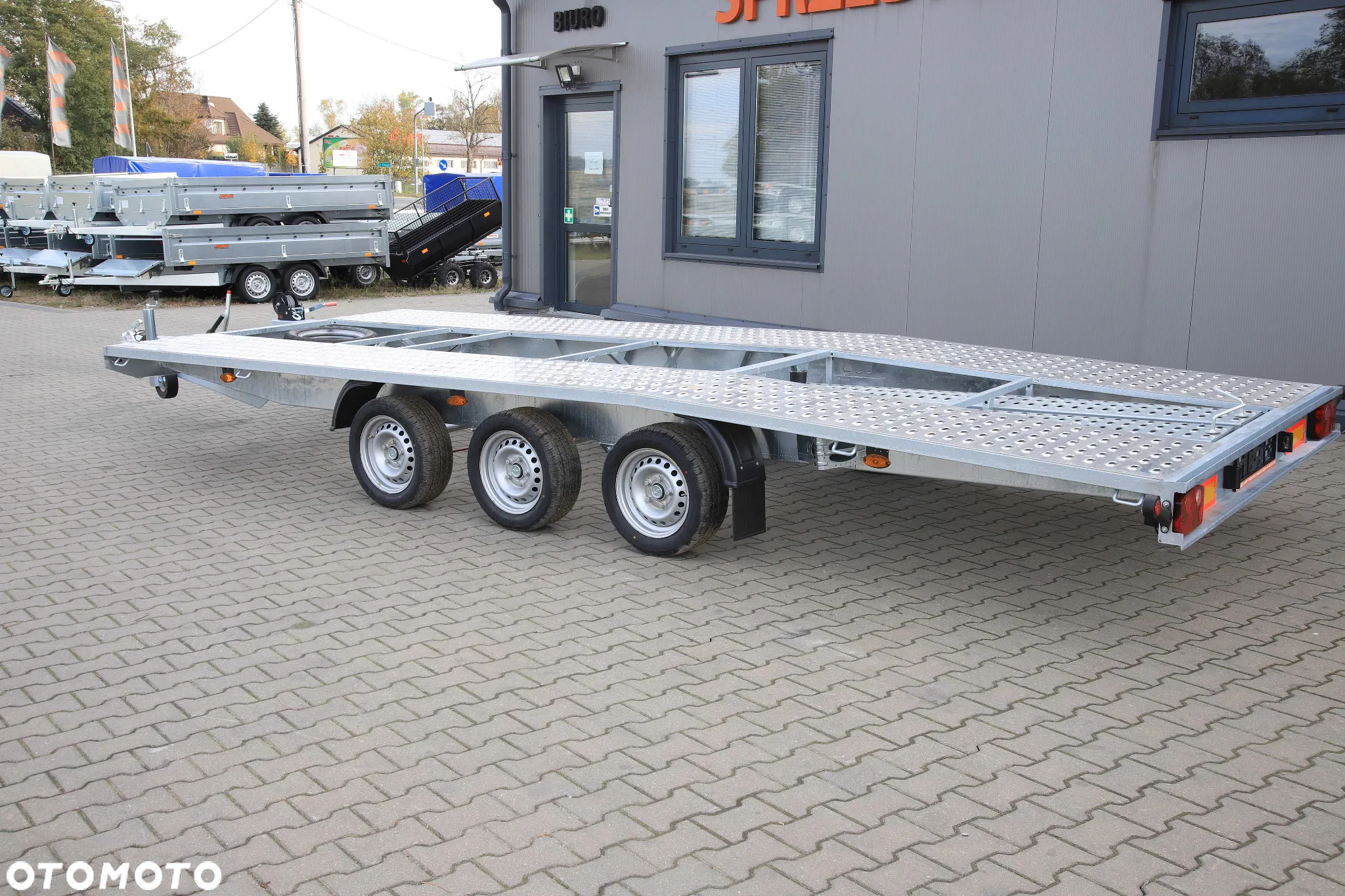 Niewiadów Jupiter 6 x2.1 3 osie DMC 3500 kg Koła 195R13C - 8