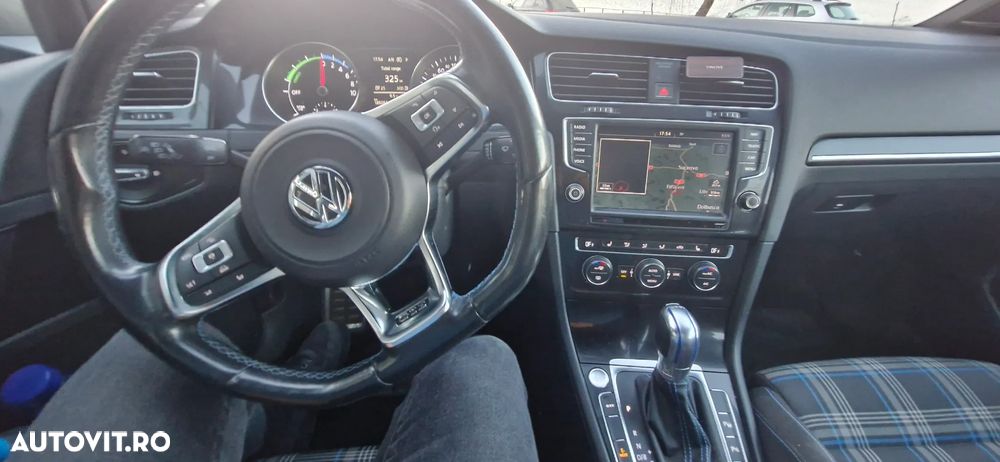 Volkswagen e-Golf - 5