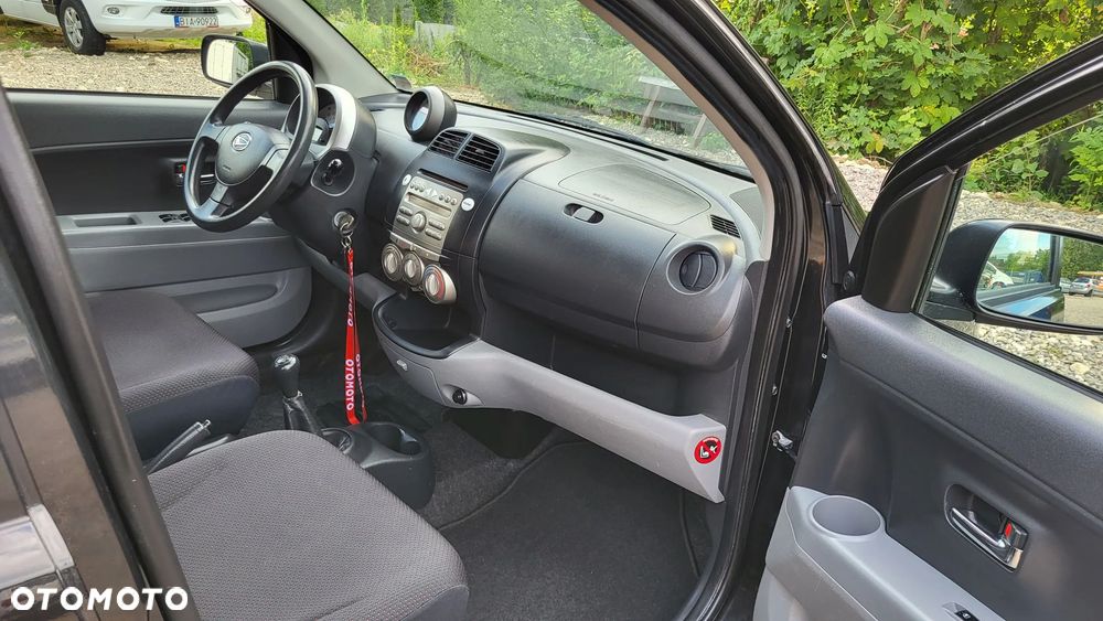 Daihatsu Sirion 1.3 - 19