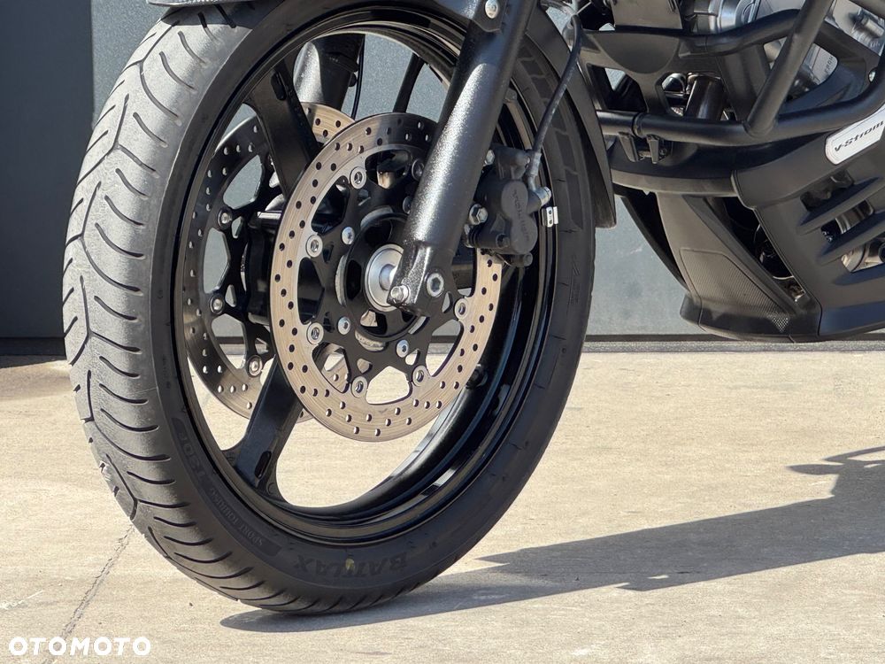 Suzuki V-STROM - 30