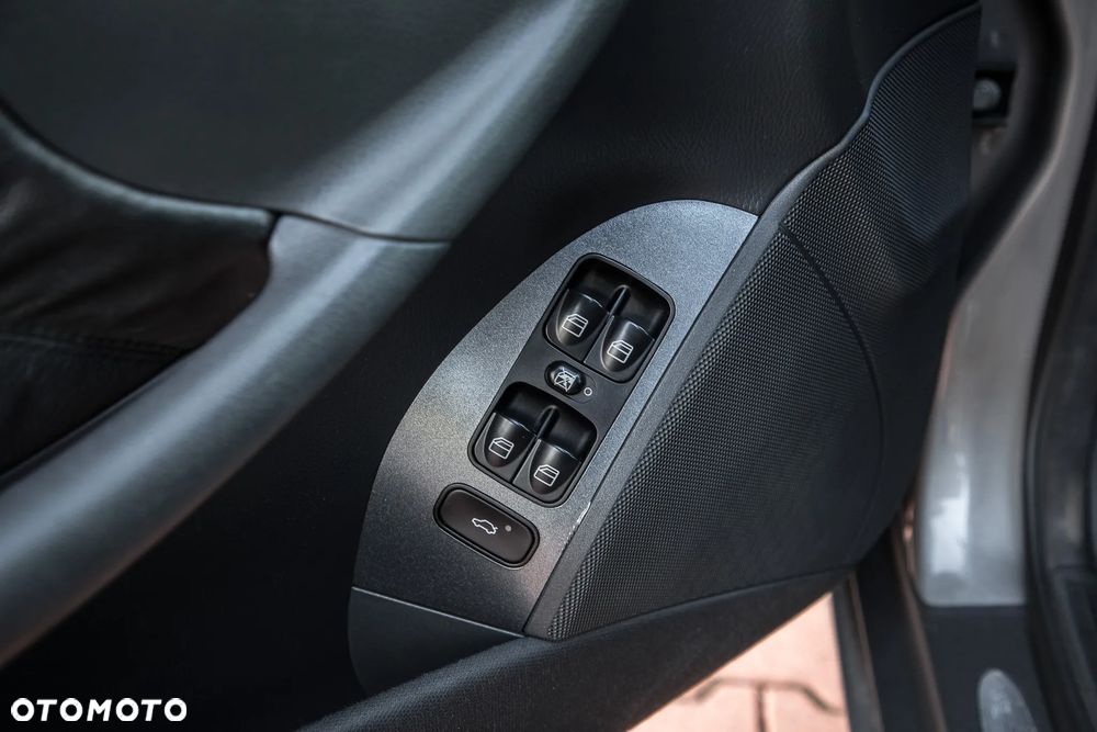Mercedes-Benz CLK 200 Kompressor Automatik Avantgarde - 27