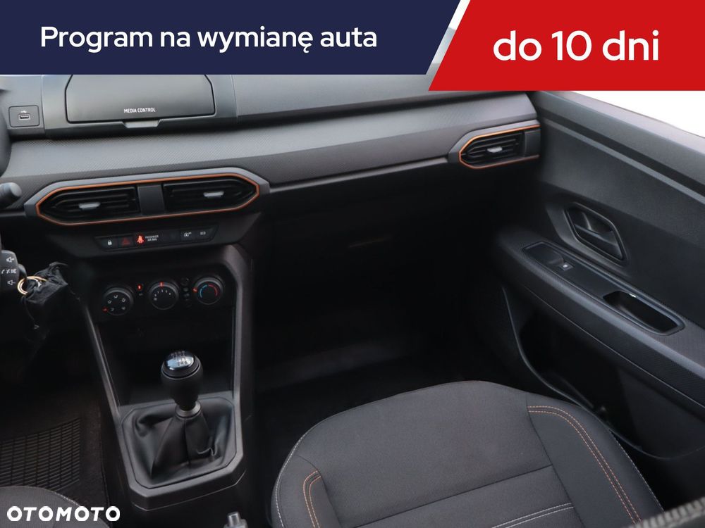 Dacia Sandero - 10