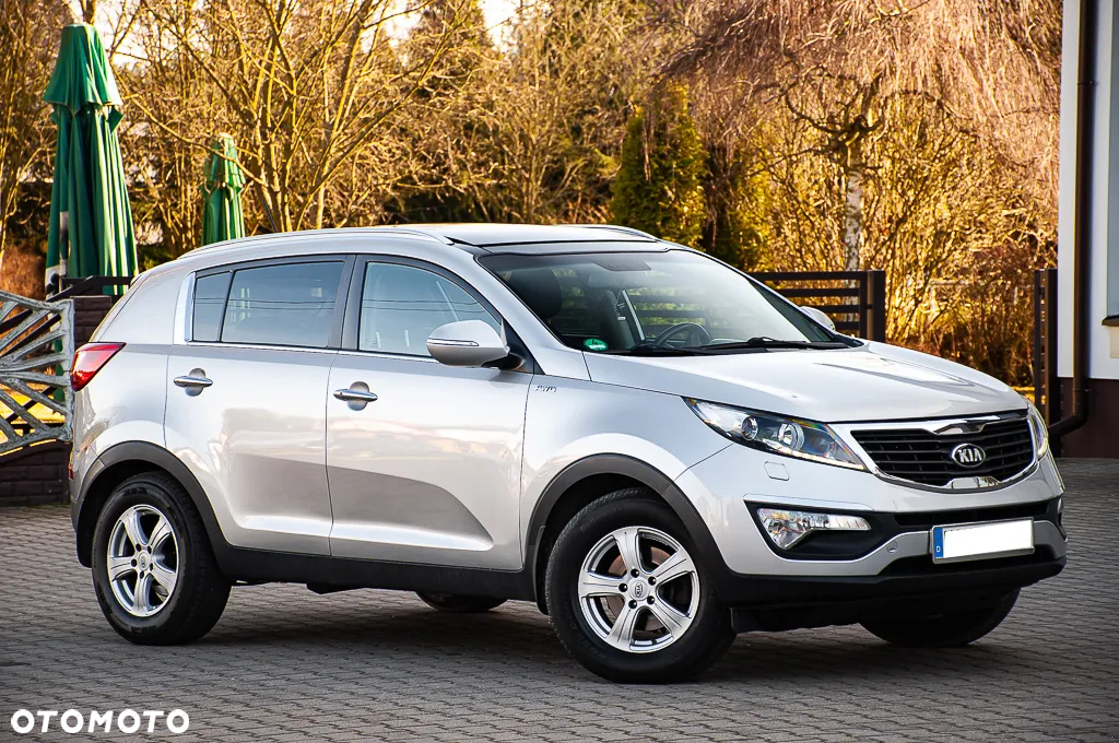 Kia Sportage 2.0 CRDI 4WD Automatik Dream-Team Edition - 9