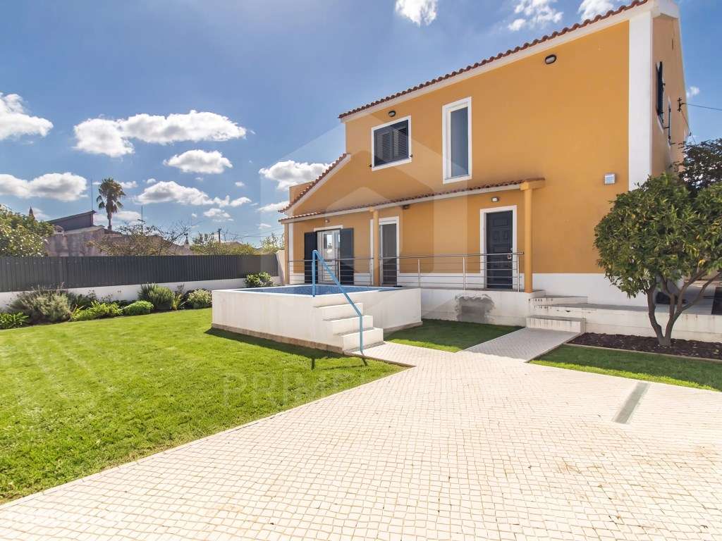 Arrenda-se moradia renovada T3 em Azeitão, Setúbal. - Grande imagem: 4/35