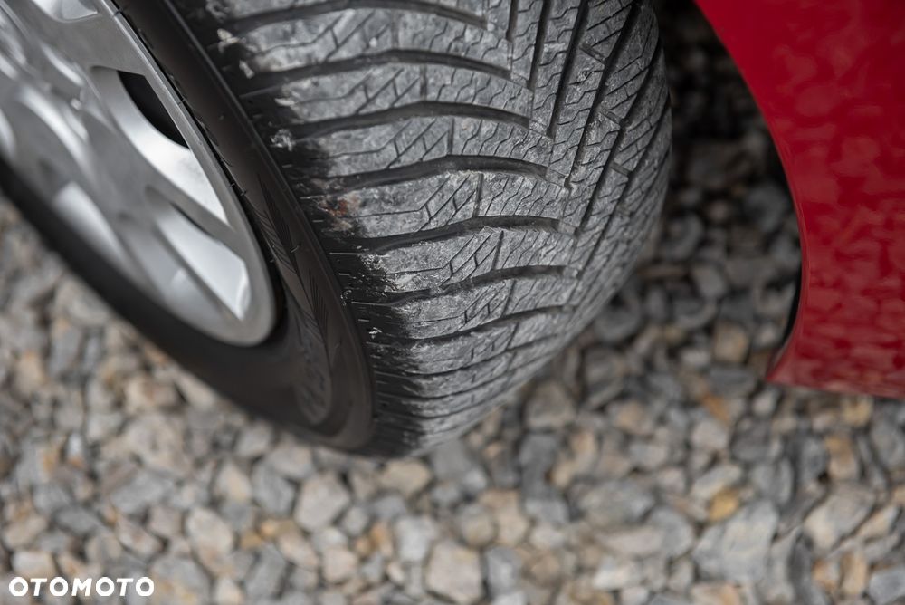 Hyundai i30 1.4 Blue Comfort - 24