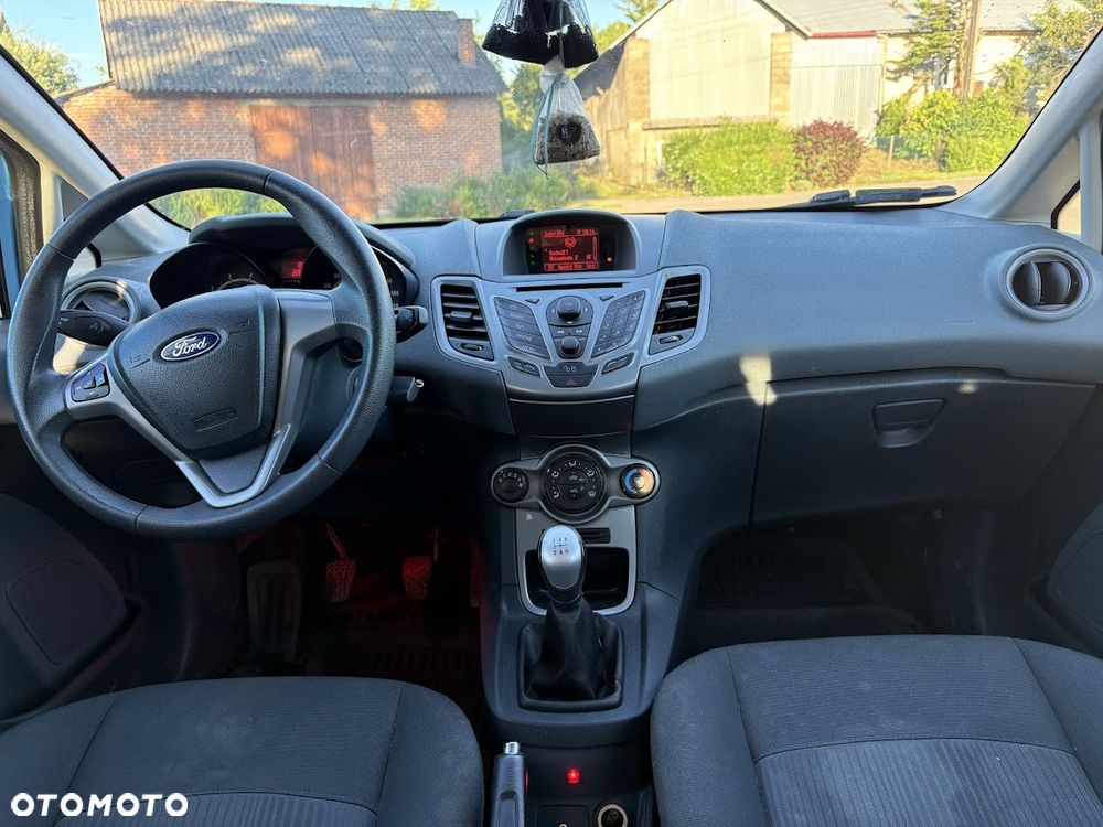 Ford Fiesta 1.25 Trend - 12