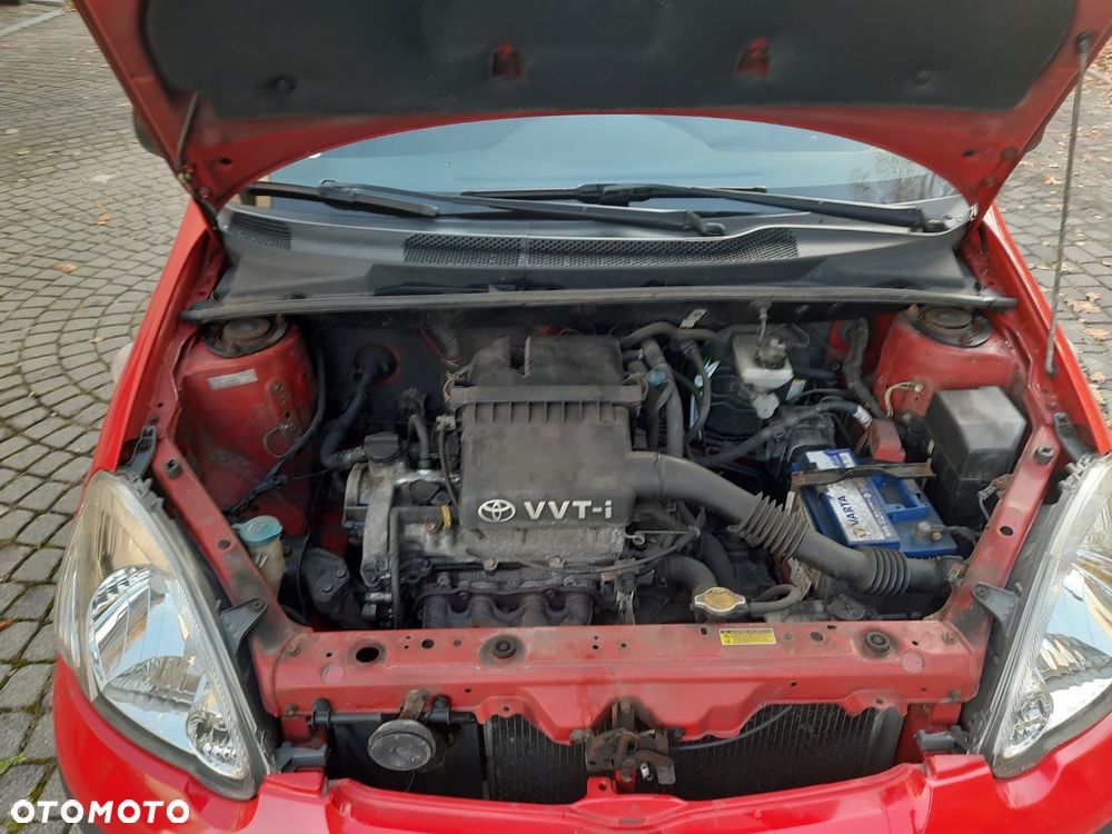 Toyota Yaris 1.0 Base - 5