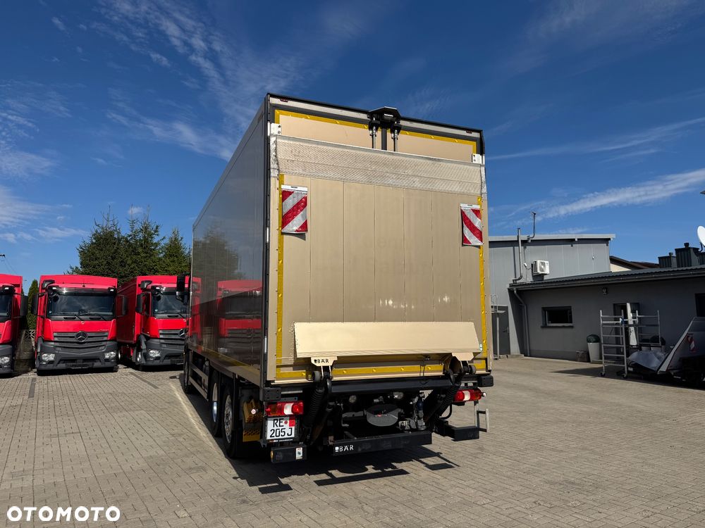 Mercedes-Benz ACTROS 2548 Izoterma Schmitz 7.45m Winda 2T - 8