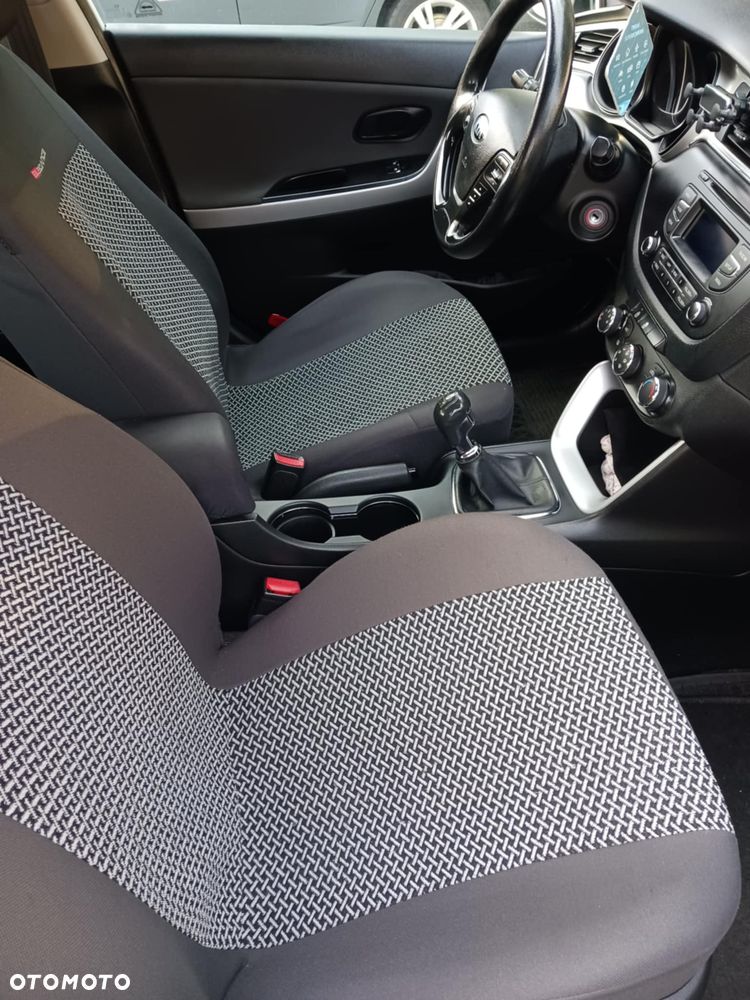 Kia Ceed 1.4 L - 10