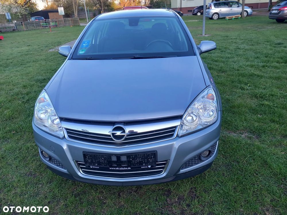 Opel Astra 1.6 Edition Sport - 19