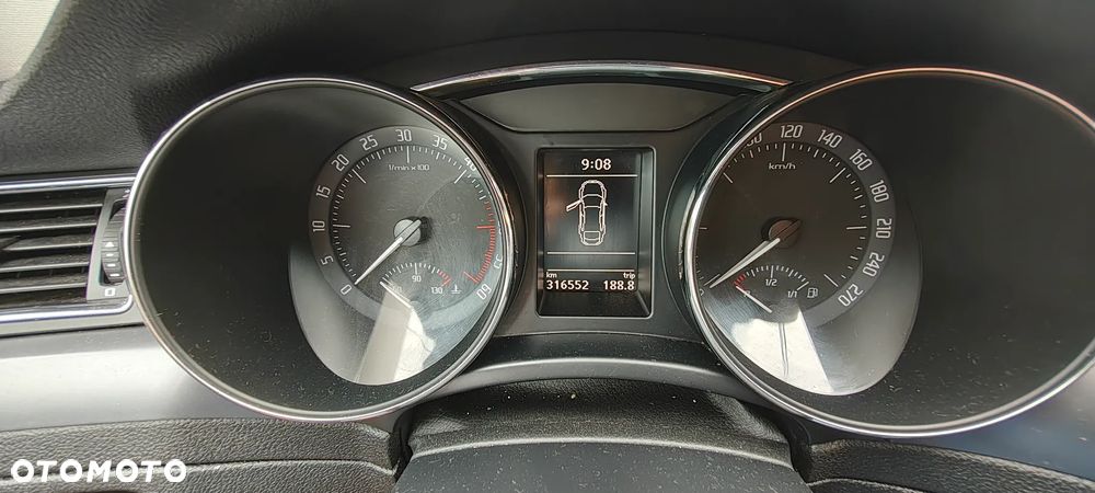 Skoda Superb 1,9 TDI Comfort - 6