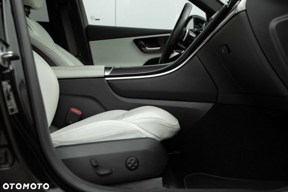 Mercedes-Benz GLC - 27