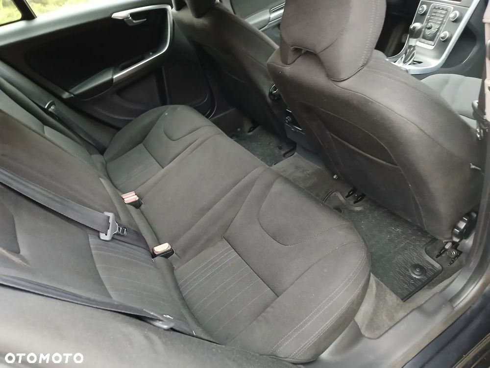 Volvo V60 D2 Kinetic - 8