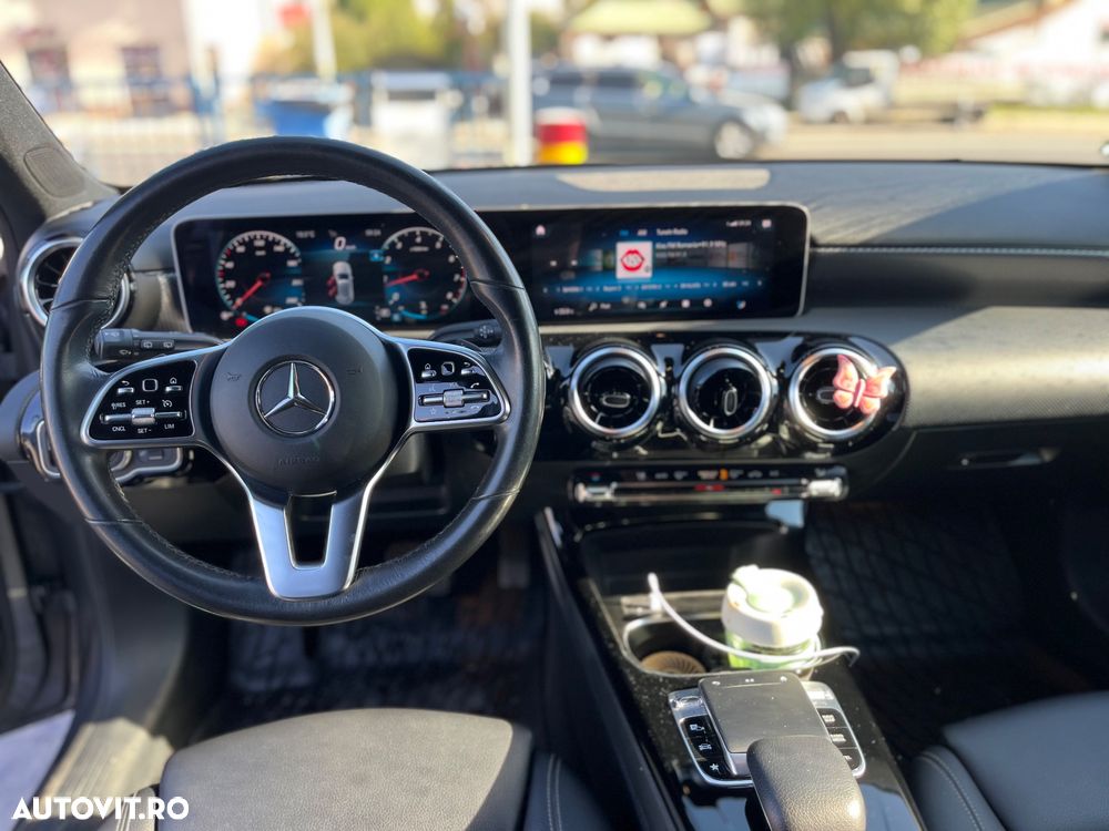 Mercedes-Benz A 180 7G-DCT - 7