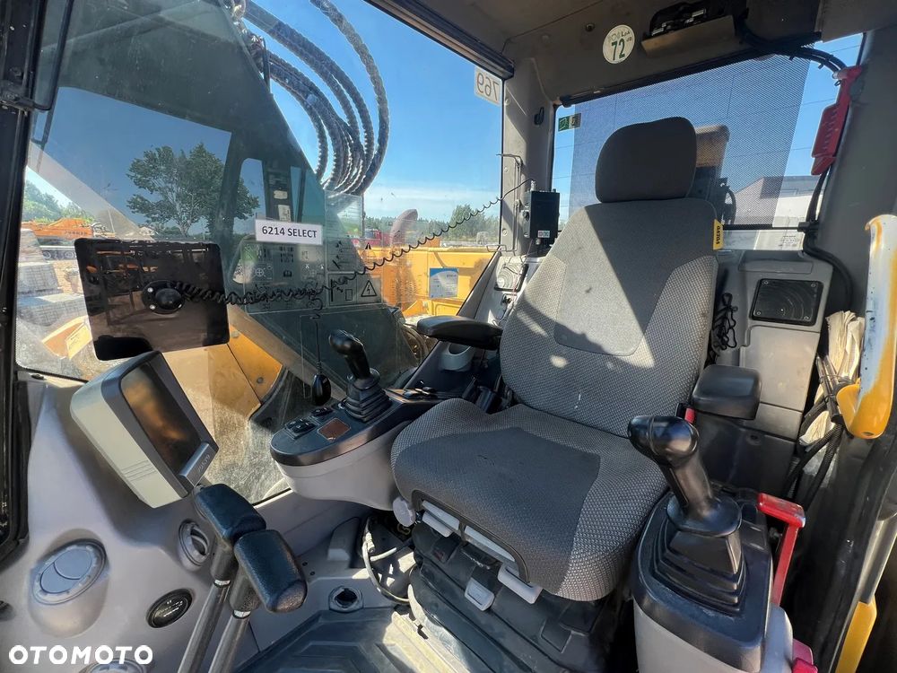 Volvo ECR235 - 10