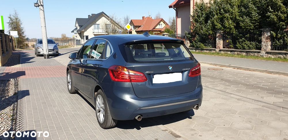 BMW Seria 2 220d Luxury Line - 4