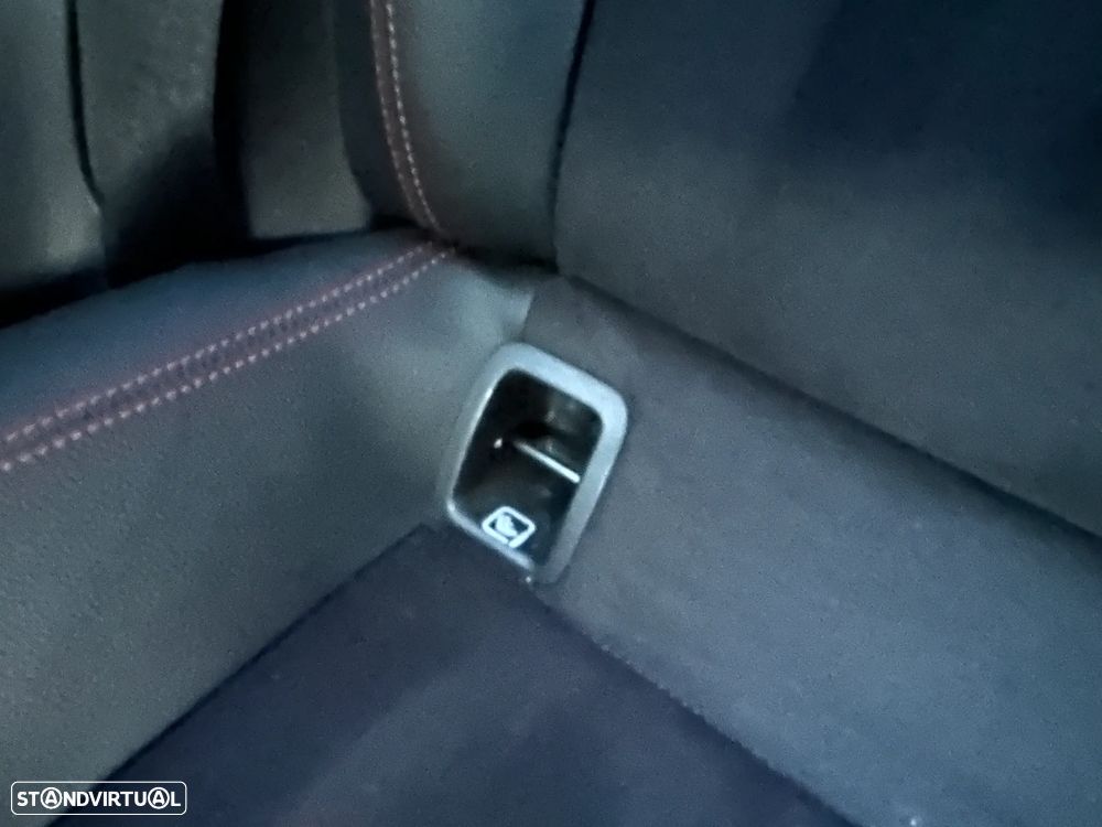 Mercedes-Benz CLA 180 d Shooting Brake AMG Line Aut. - 13