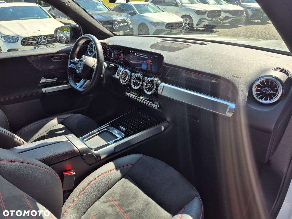 Mercedes-Benz GLB 200 7G-DCT - 31