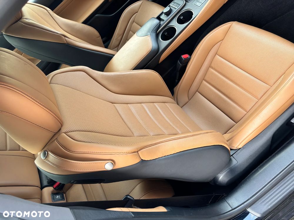 Lexus RC - 9
