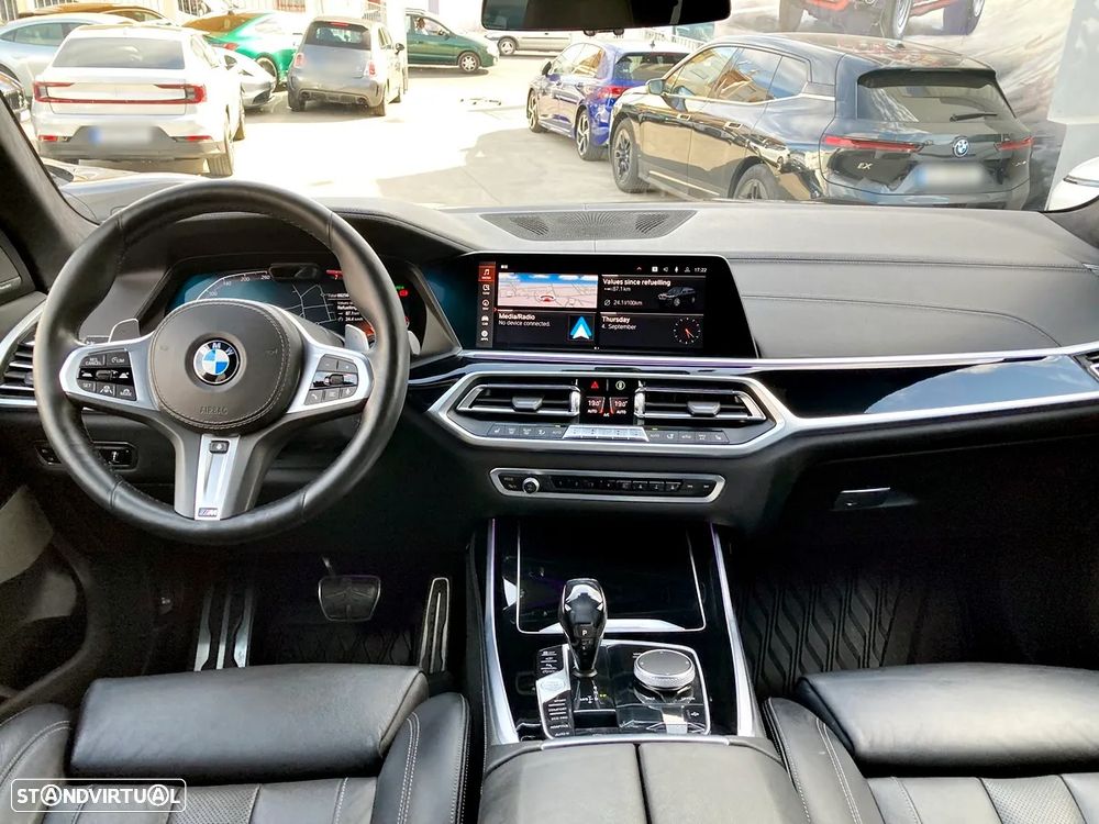 BMW X7 - 8