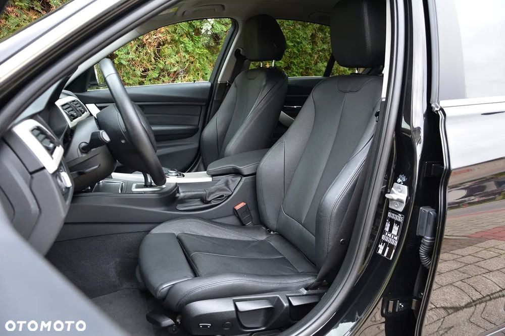BMW Seria 3 320d - 19