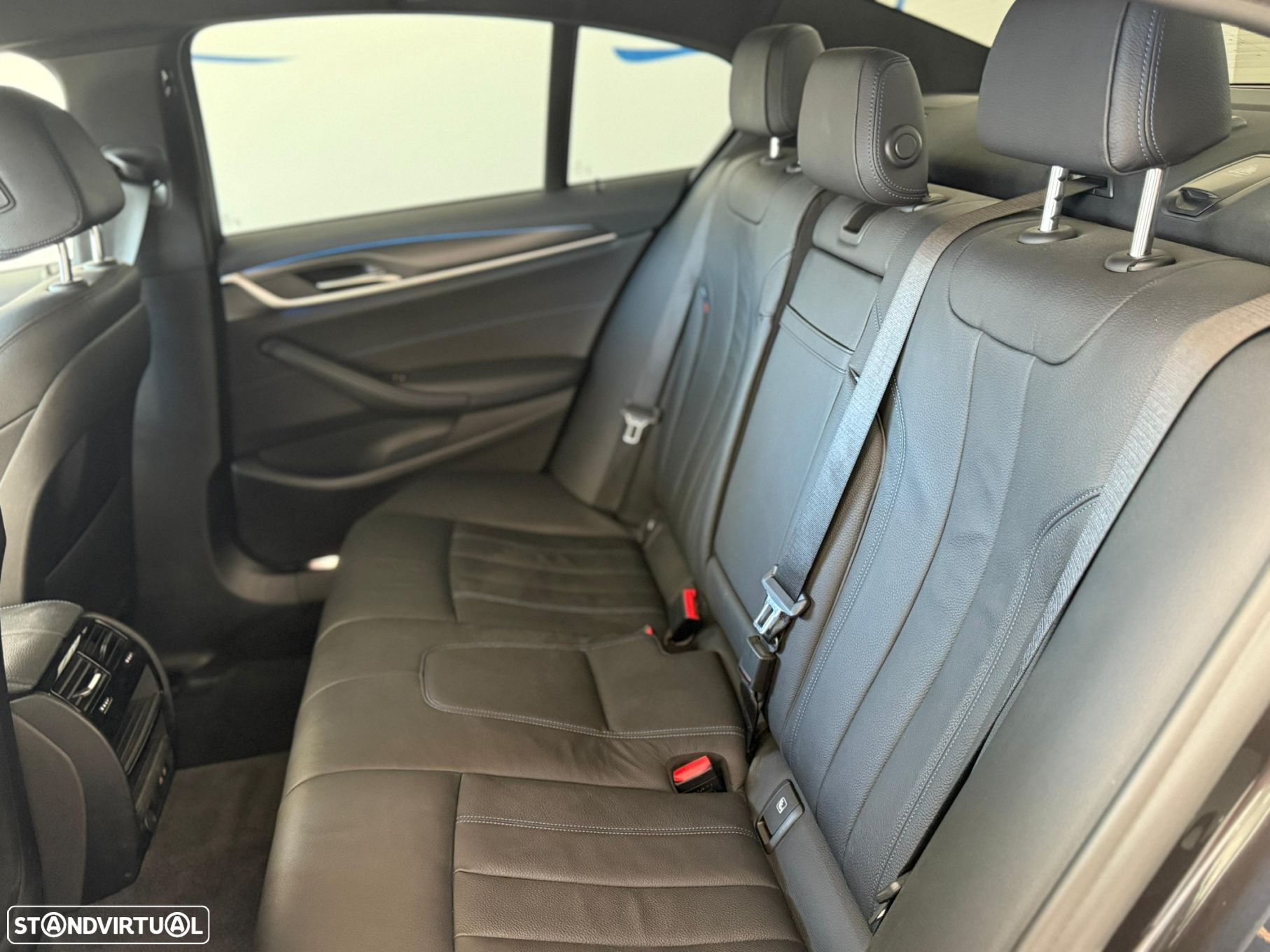 BMW 530 e Pack M - 5