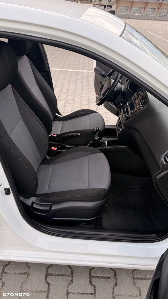 Hyundai i20 1.1 CRDi Fresh - 10