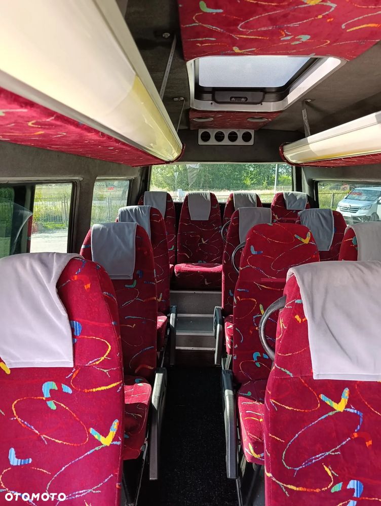 Mercedes-Benz Sprinter - 7