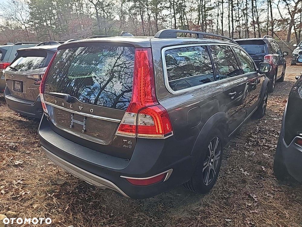 Volvo XC 70 - 4