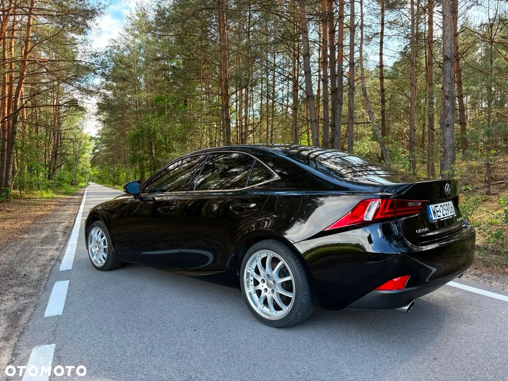 Lexus IS 200t Elite - 2