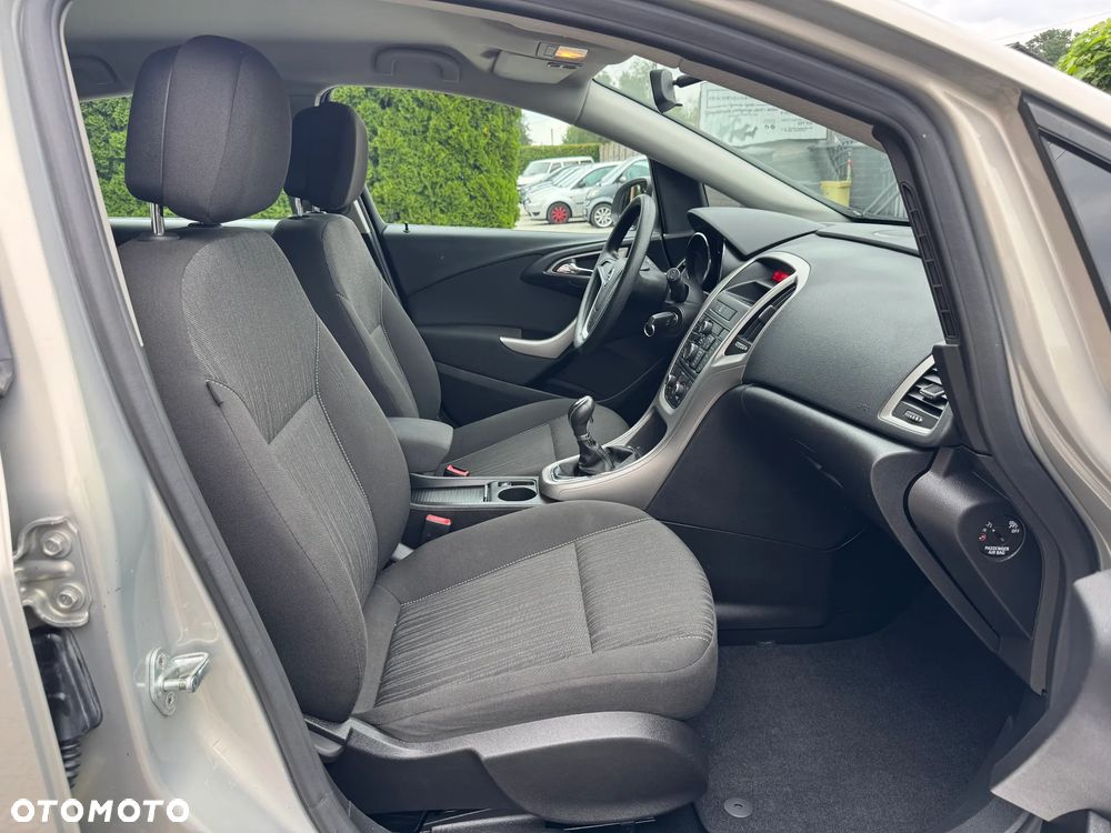 Opel Astra 1.4 Turbo - 28