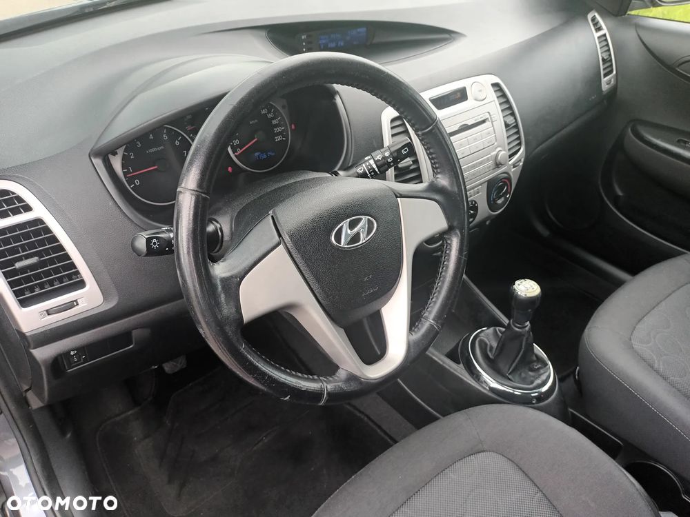 Hyundai i20 - 22