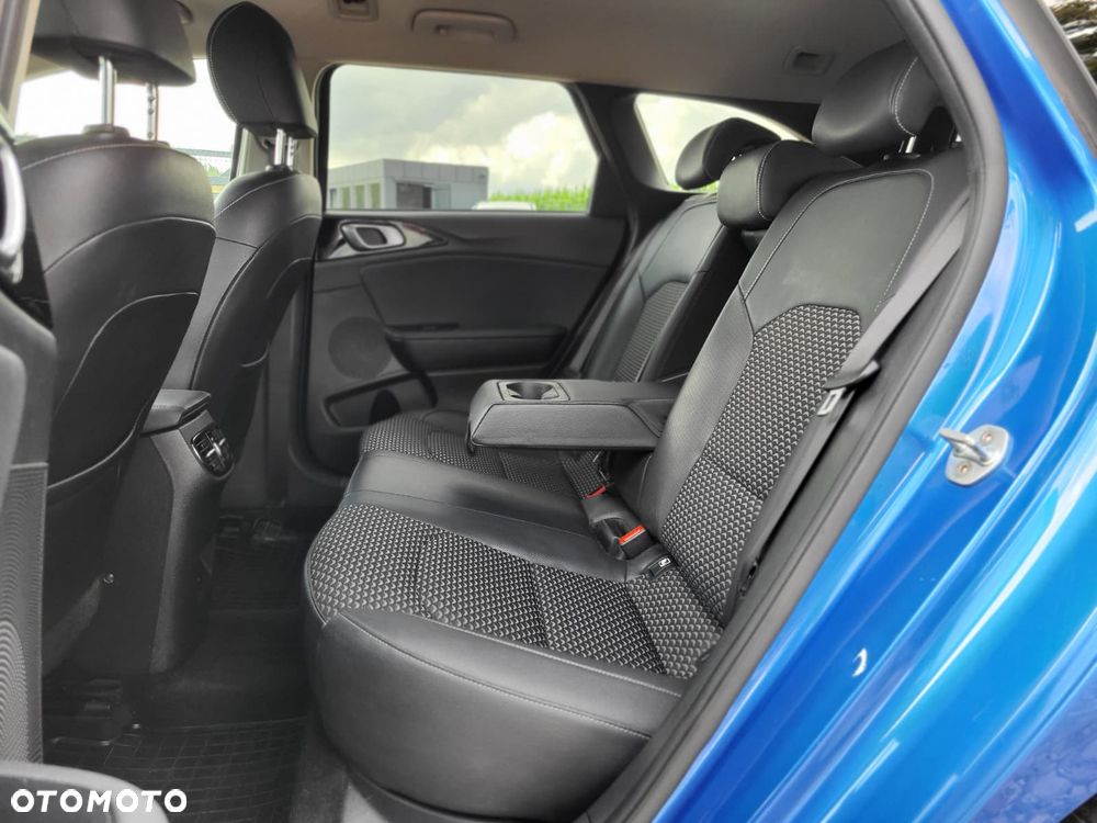 Kia Ceed 1.5 T-GDI L Business Line Plus - 17