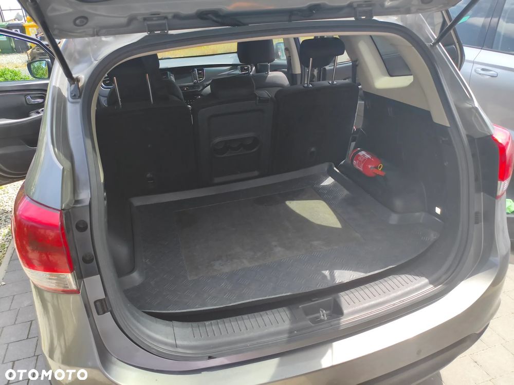 Kia Carens 1.7 CRDi L DCT - 11