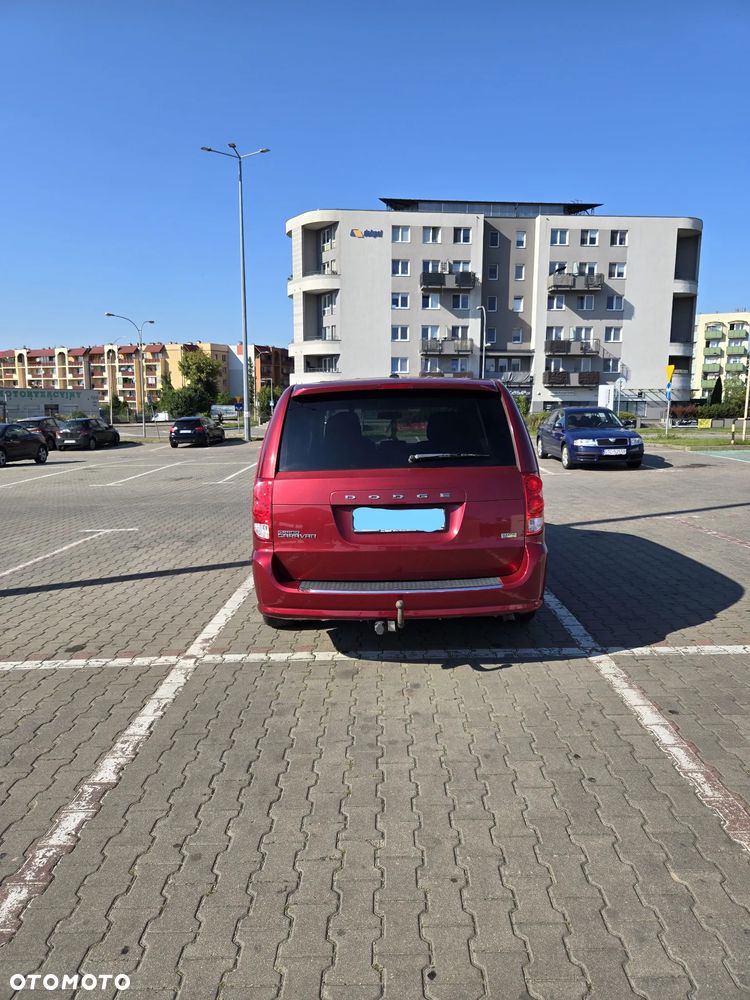 Dodge Grand Caravan - 5
