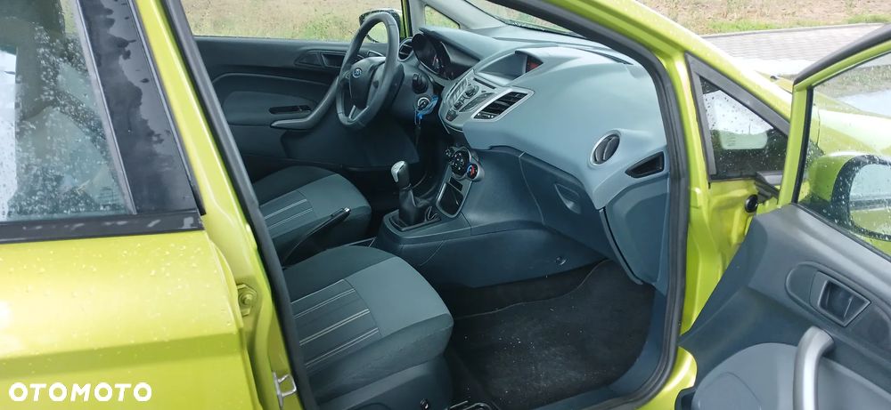 Ford Fiesta - 9