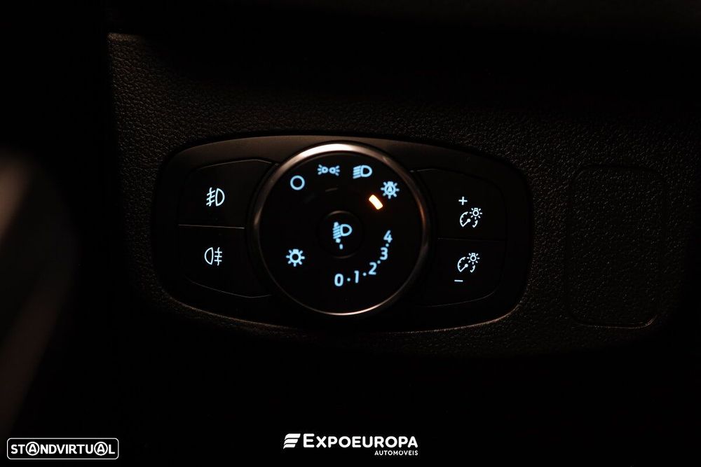 Ford Focus SW 1.0 EcoBoost Hybrid Aut. TITANIUM - 11